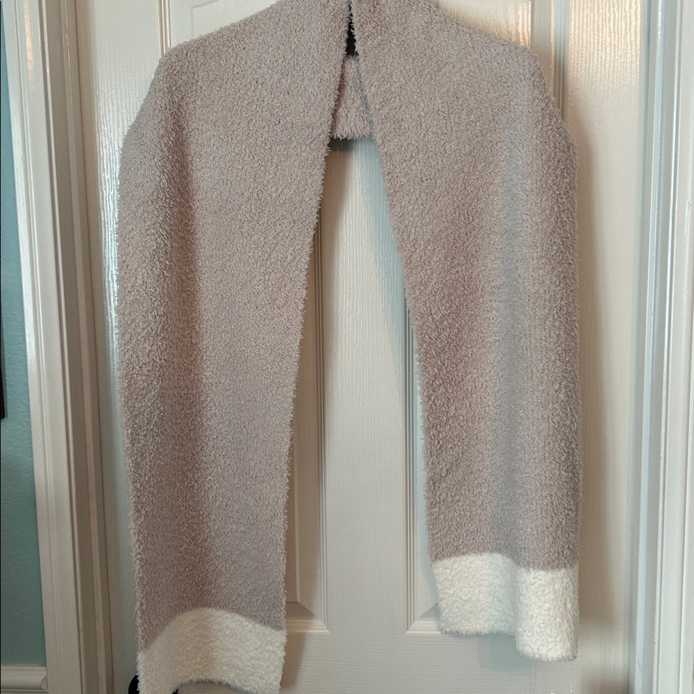 NWT BAREFOOT DREAMS CozyChic® Contrast Tipped Scarf, Stone Pearl